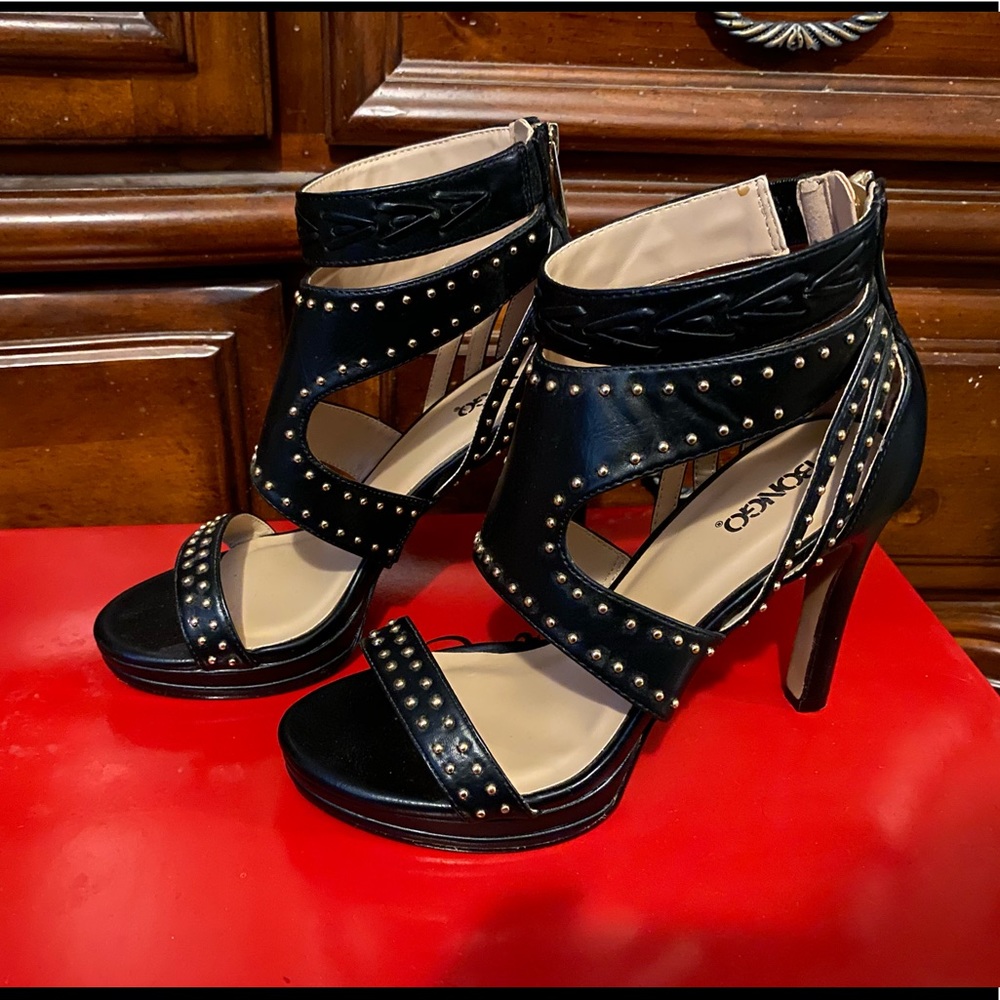 7.5 BONGO high heels, studded design, Like new!